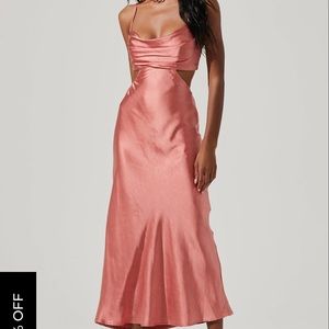 NWT ASTR The Label Peach Cutout Midi Dress. Sz L